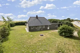 Villa på Vestre Strandvej 52, 6731 Tjæreborg