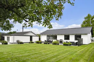 Villa på Ellevej 1, 4293 Dianalund