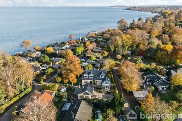 Villa på Grøndahlsvej 2B, 3120 Dronningmølle