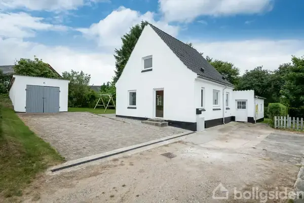 Villa på Kirkestien 5, 9830 Tårs