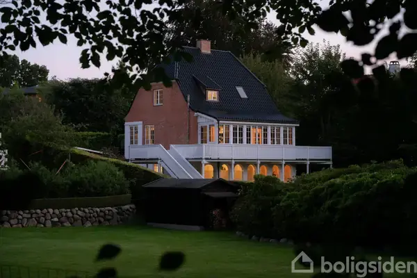 Villa på Dronninggårds Alle 34, 2840 Holte