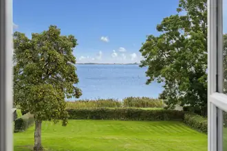 Villa på Strandvej 24, 4771 Kalvehave