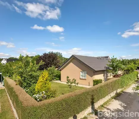 Villa på Tovhøjvej 5, 8381 Tilst