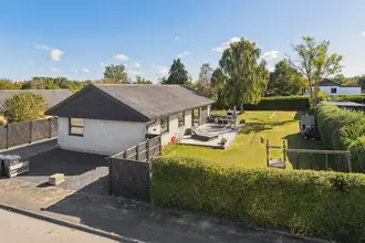 Villa på Lauritz Larsens Vej 22, Lendemarke, 4780 Stege