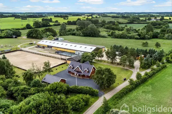 Landejendom på Dalmosevej 1, 4632 Bjæverskov