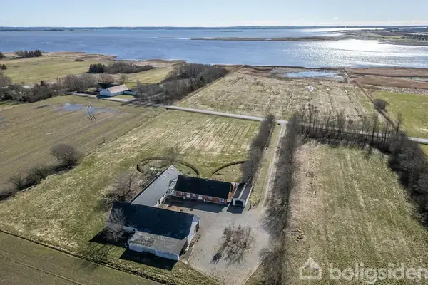 Landejendom på Vejlen 94, 9430 Vadum