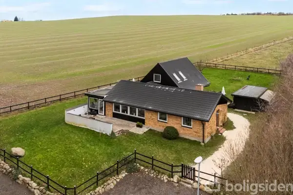 Villa på Højballevej 12, 8320 Mårslet