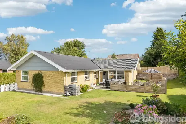 Villa på Mellemvangsvej 10, 4460 Snertinge