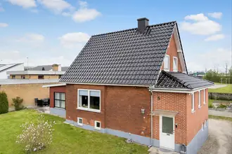 Villa på Augustenborg Landevej 5, 6400 Sønderborg