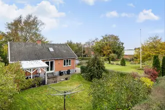 Villa på Søndervej 1, Nr. Rind, 8832 Skals