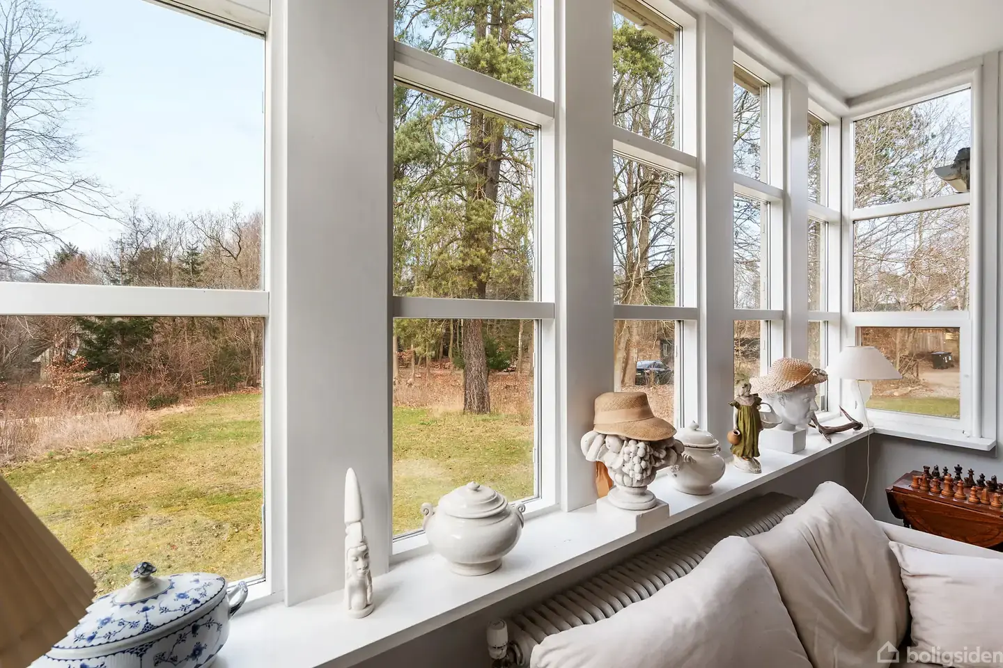 Unikt kunstner-sommerhus med opvarmet pool for enden af blind grusvej i Lundene - Visning 5