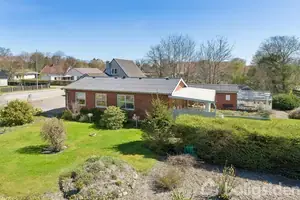 Villa på Ikastvej 2, 7451 Sunds