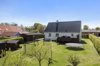 Villa på Tujavej 2, 9700 Brønderslev