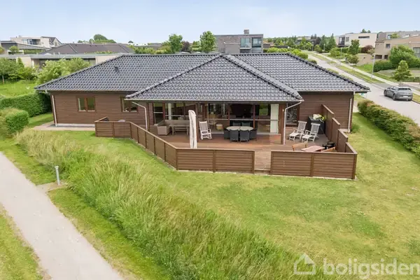 Villa på Beethovens Alle 18, 8920 Randers NV