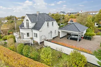 Villa på L. Jørgensens Alle 8, 8410 Rønde