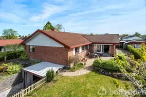 Villa på Brillantvej 5, 4040 Jyllinge