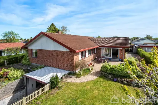 Villa på Brillantvej 5, 4040 Jyllinge