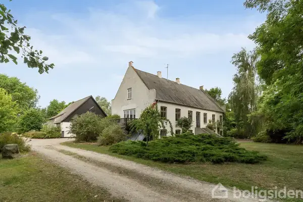 Landejendom på Næstvedvej 425, 4750 Lundby