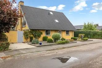 Villa på Luxemborgvej 3, 4800 Nykøbing F