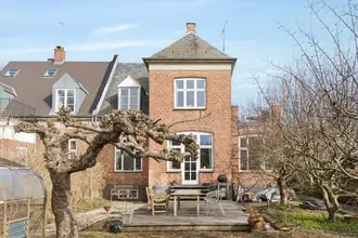 Villa på Taffelbays Alle 4, 2900 Hellerup