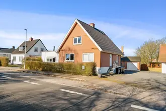 Villa på Løkkenvej 348, 9700 Brønderslev