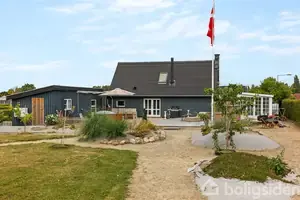 Villa på Peter Hviidsvej 8, 4840 Nørre Alslev