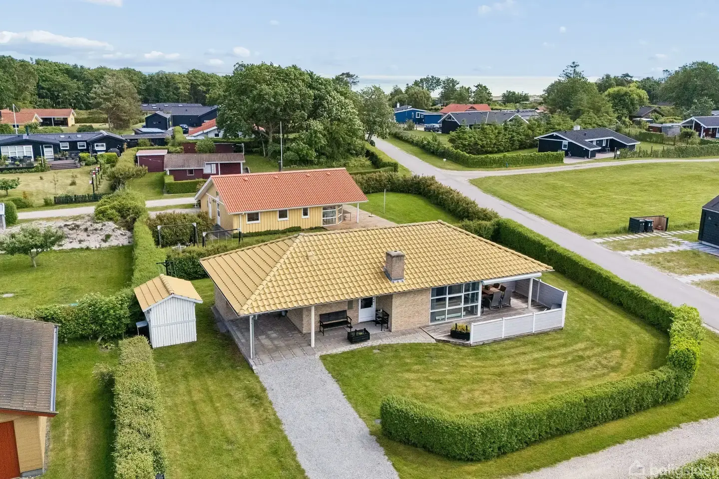 Velholdt fritidshus i mursten med skøn beliggenhed tæt på Øster Hurups mange oplevelser