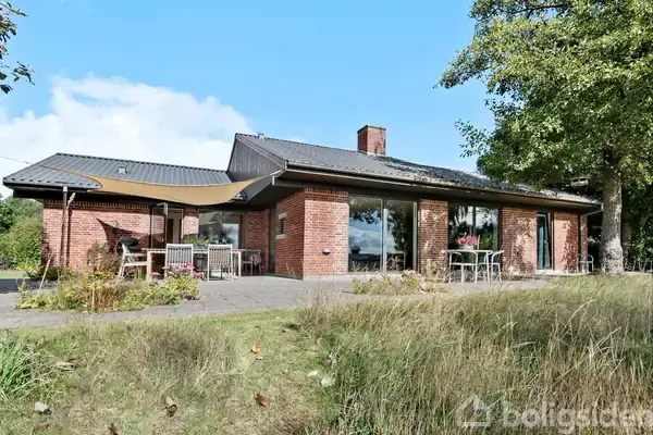Villa på Svalevej 19, 8382 Hinnerup