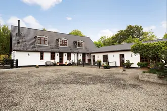 Landejendom på Stilling Landevej 42, 8660 Skanderborg