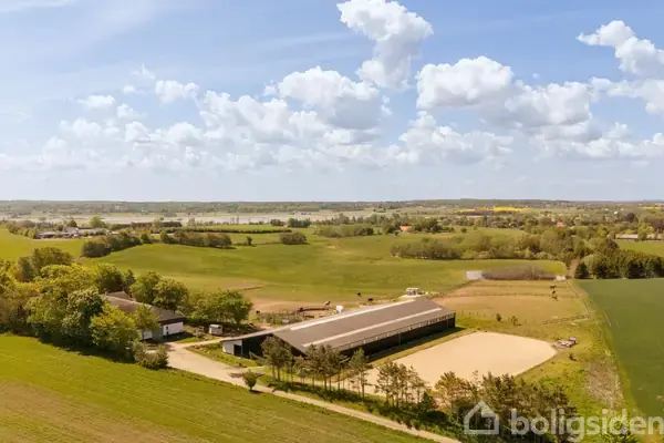 Landejendom på Møllevej 32, 3250 Gilleleje