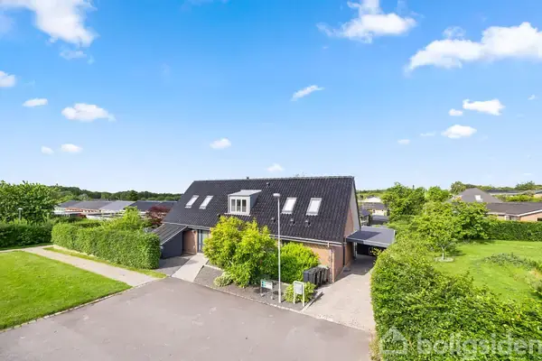 Villa på Bjørnøvænget 9, 8381 Tilst