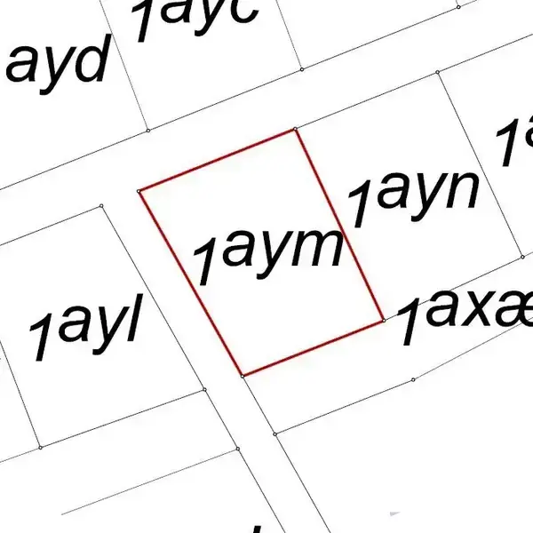 Kortdiagram viser et område markeret med røde linjer, indeholdende teksten "1aym." Omkringliggende områder er markeret med lignende koder som "1ayn" og "1ayl."