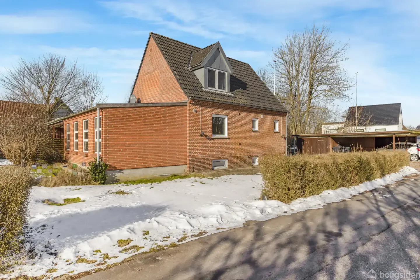 Rummelig familievilla i Dommerby