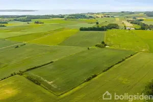 Landejendom på Del 2 - Kirkebjergvej 8, 8420 Knebel