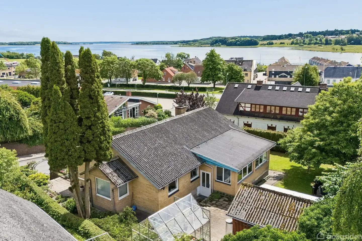 Indflytningsklar villa med udsigt til Danmarks smukkeste fjord