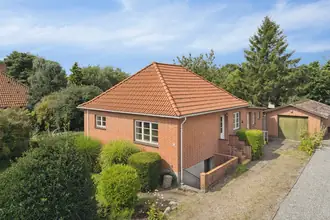 Villa på Rolighedsvej 7, Arnum, 6510 Gram