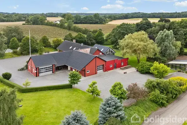 Landejendom på Egtvedvej 33, 6040 Egtved