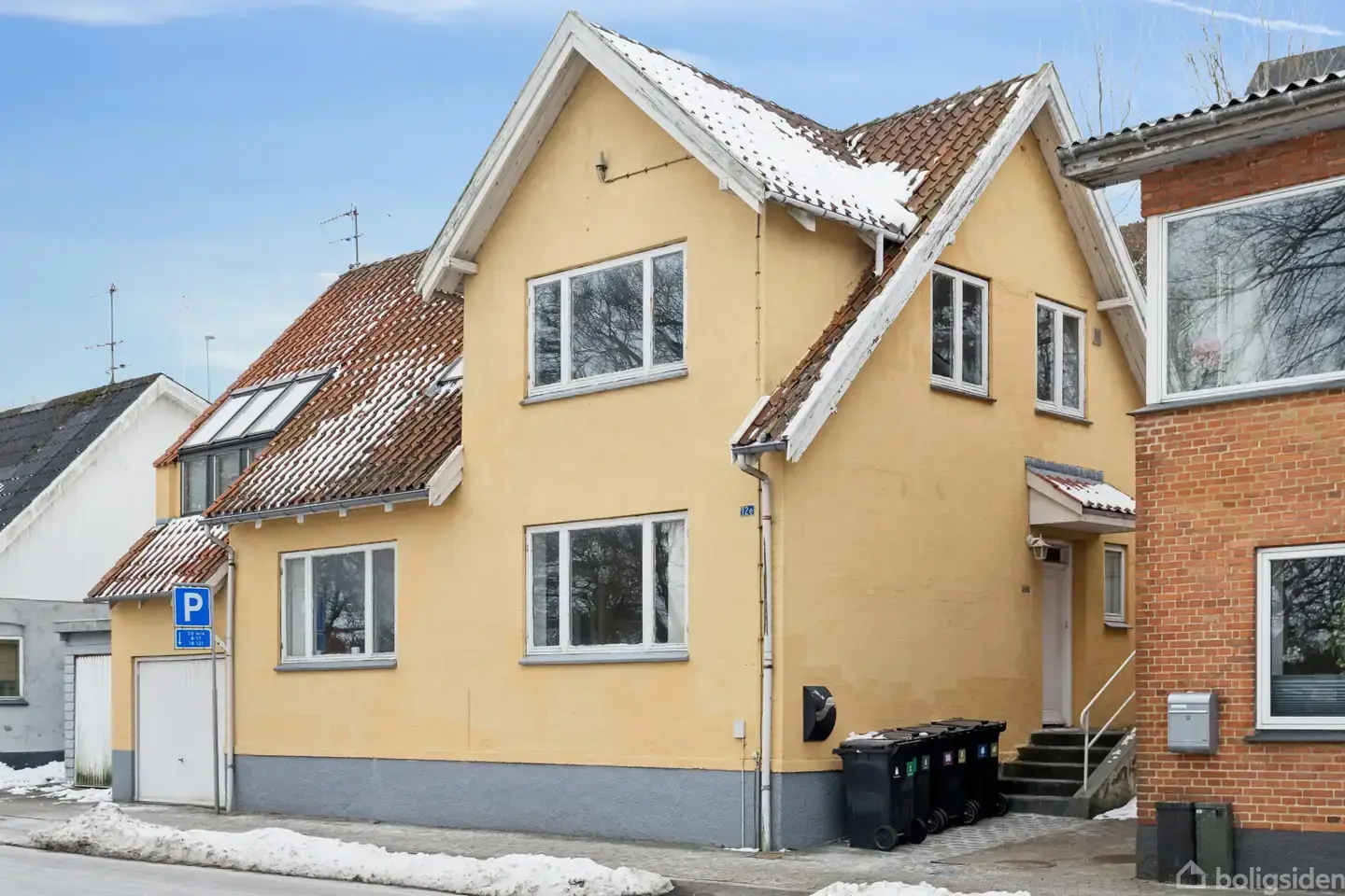 Charmerende og rummelig villa med central beliggenhed i Løgstør