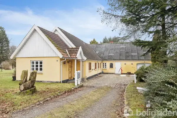 Villa på Knivskærvej 70, 6052 Viuf
