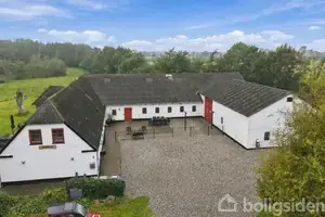 Landejendom på Hovvej 3, 6818 Årre