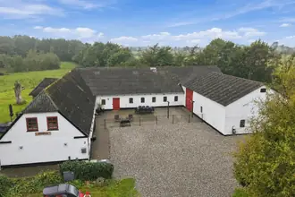 Landejendom på Hovvej 3, Jyllerup, 6818 Årre