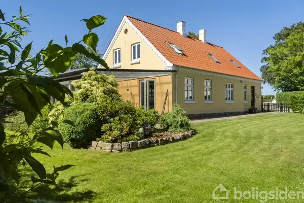 Villa på Østrupvej 55, 7130 Juelsminde