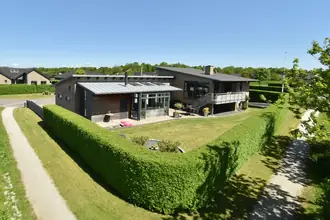 Villa på Frøskovparken 81, Tjørring, 7400 Herning