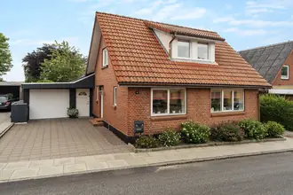 Villa på Bjerregårdvej 9, Timring, 7480 Vildbjerg