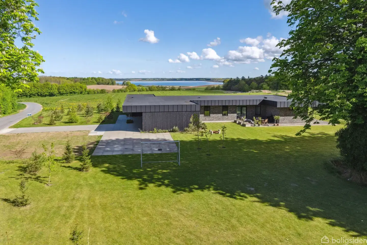 Landejendom på Bavnevej 49, 8831 Løgstrup