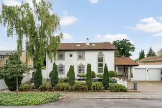 Villa på Valeursvej 13, 2900 Hellerup