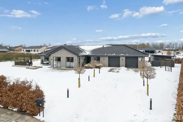 Villa på Anna Knudsens Vej 18, 8723 Løsning