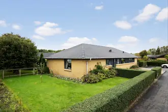 Villa på Lærkevænget 14, 9430 Vadum