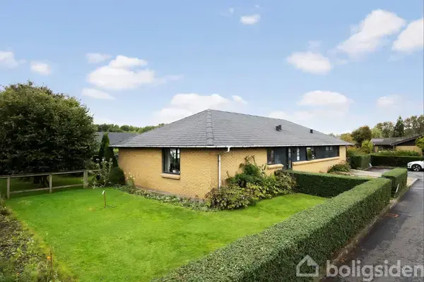 Villa på Lærkevænget 14, 9430 Vadum