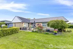 Villa på Lindøvænget 5, 8381 Tilst